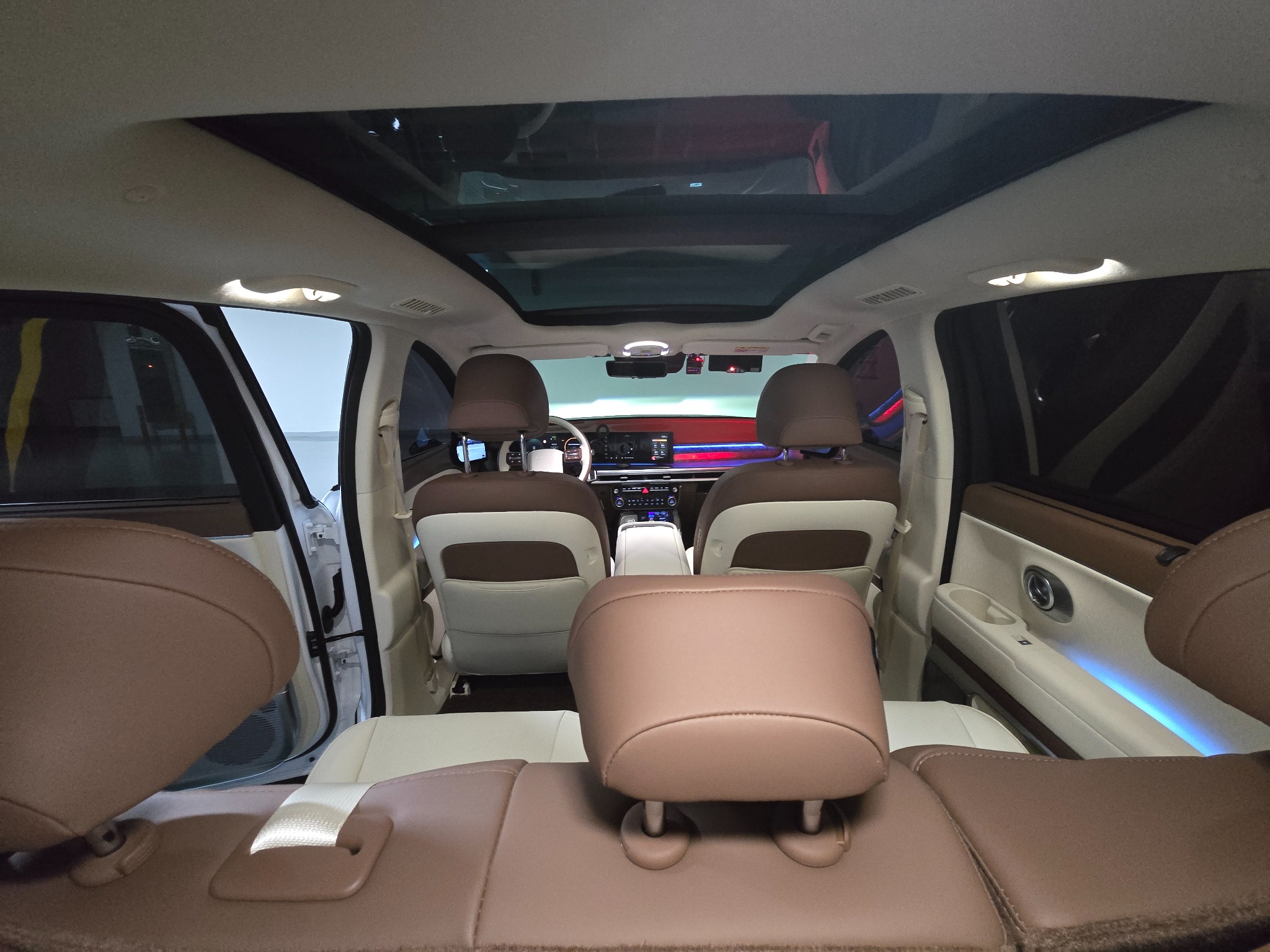 高级SUV interior